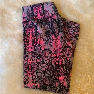 Snake print leggings